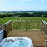 Prázdninový dům Gill Cottage, Castle Carrock, Characterful For Romantic Break With Hot Tub And 2 Dogs Welcome Castle Carrock