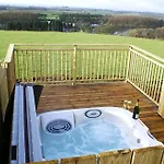 Prázdninový dům Gill Cottage, Castle Carrock, Characterful For Romantic Break With Hot Tub And 2 Dogs Welcome Castle Carrock