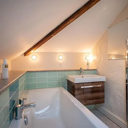 Gill Cottage, Castle Carrock, Characterful For Romantic Break With Hot Tub And 2 Dogs Welcome Castle Carrock