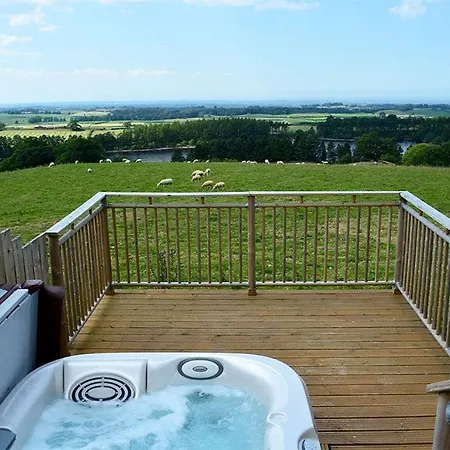 Ferienhaus Gill Cottage, Castle Carrock, Characterful For Romantic Break With Hot Tub And 2 Dogs Welcome Castle Carrock