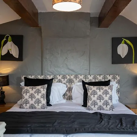 Gill Cottage, Castle Carrock, Characterful For Romantic Break With Hot Tub And 2 Dogs Welcome * Castle Carrock